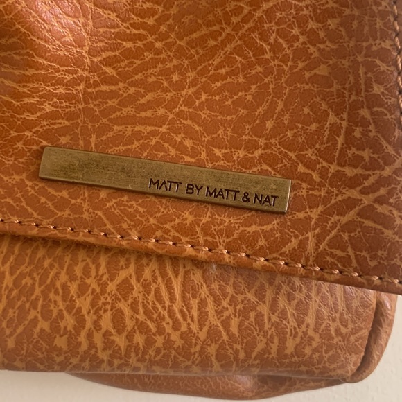 EUC Matt & Nat Chain and Studs Vegan Leather Shoulder Bag/Purse - Picture 4 of 15